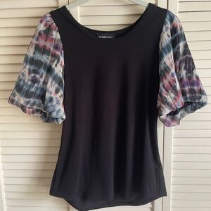 Fifteen Twenty brand top with sheer short sleeves